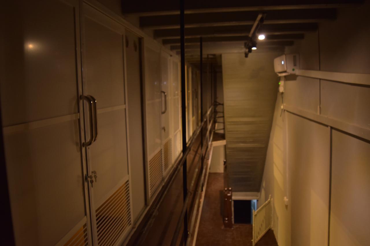 21 Hostel Янгон Экстерьер фото