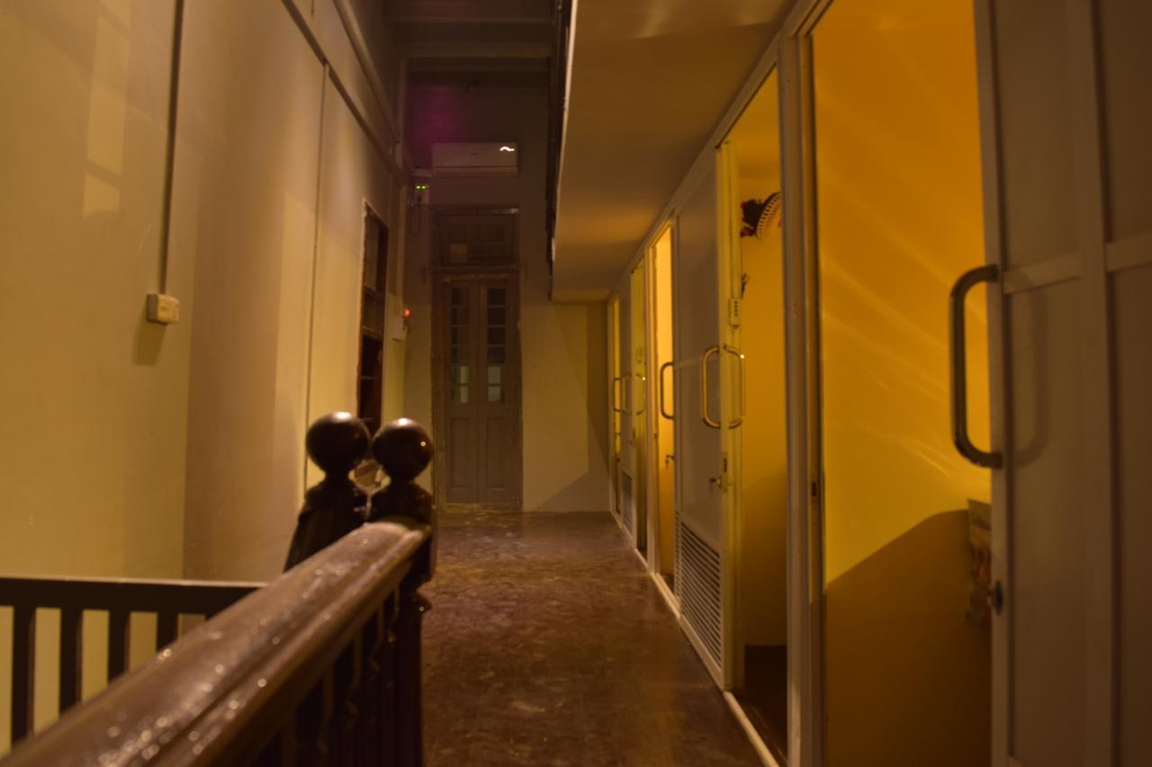 21 Hostel Янгон Экстерьер фото